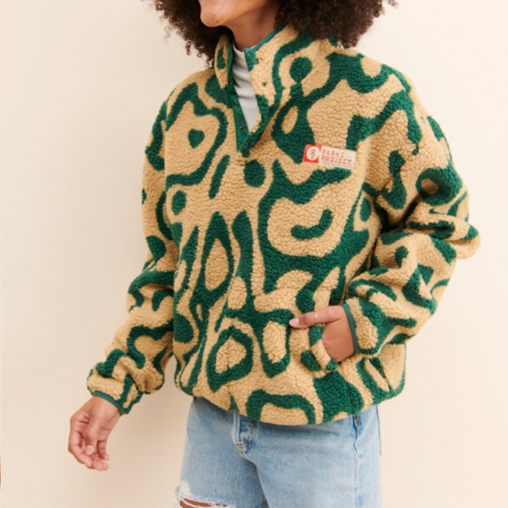 NWOT Parks Project Geysers Piled Fleece Quarter-Snap Sweatshirt Size Small
